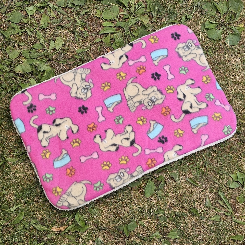 NEW! Puppy Dogs Pink Pet Mat - Small - 3 Layers, Fleece + Sherpa | Dog Cat Baby